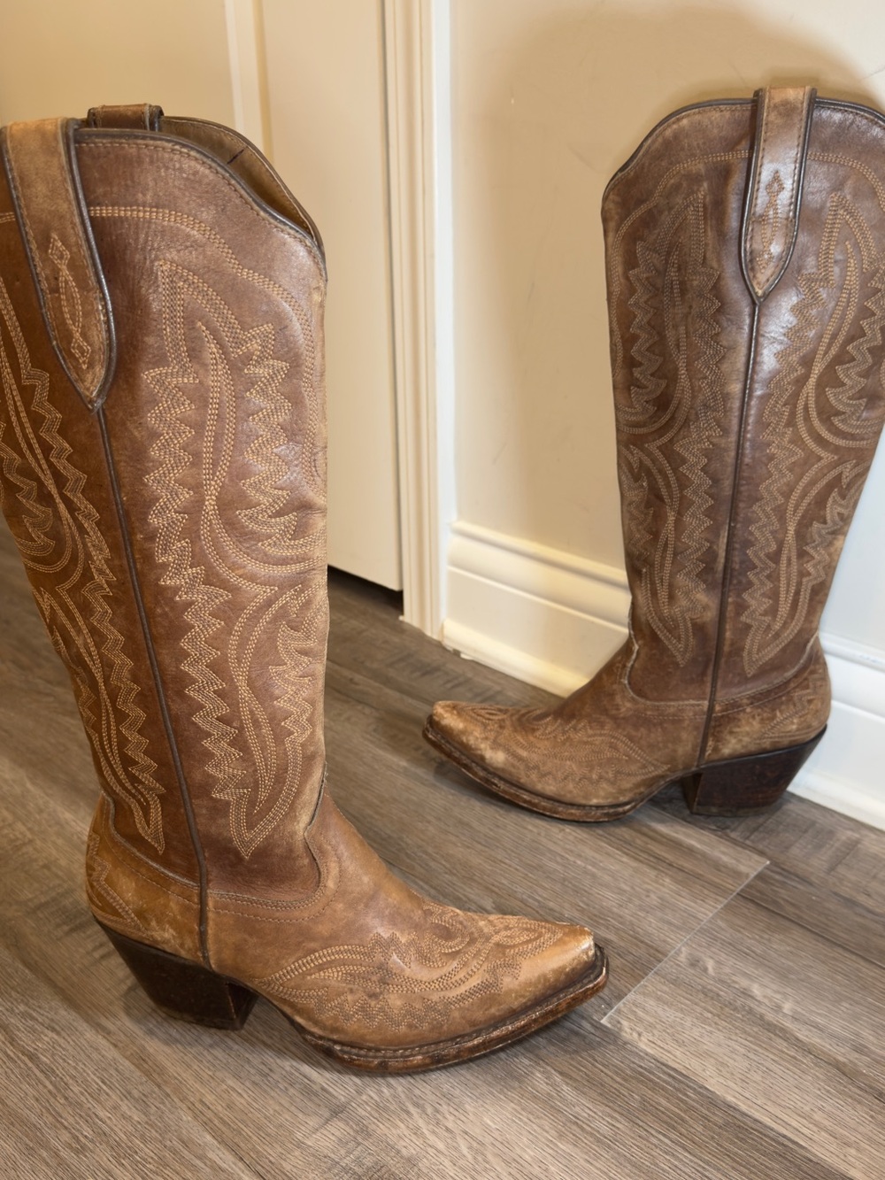 Ariat Casanova Naturally Distressed Brown Leather Cowgirl Western Boots